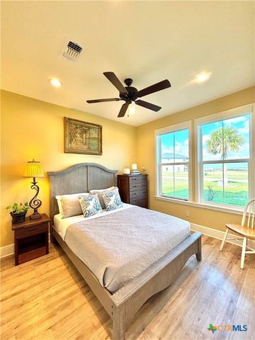 418 W Tuscany Way, Port O'connor, TX 77982