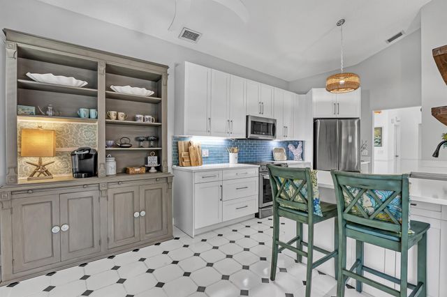 104 Colony Way E, Jupiter, FL 33458