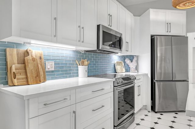 104 Colony Way E, Jupiter, FL 33458