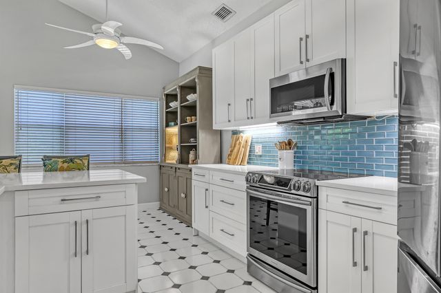 104 Colony Way E, Jupiter, FL 33458