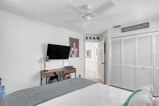 104 Colony Way E, Jupiter, FL 33458