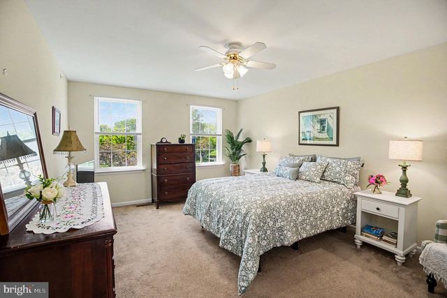 958 SCARLET OAK DR, Chalfont, PA 18914