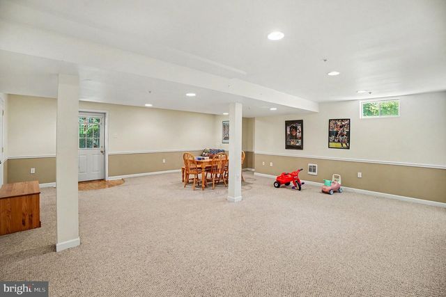 958 SCARLET OAK DR, Chalfont, PA 18914