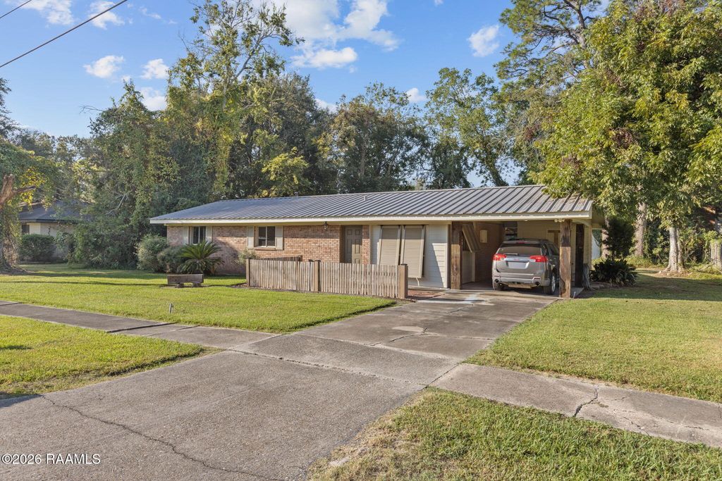 113 Maple Drive, Lafayette, LA 70506