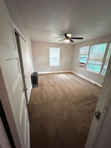2842 Harlandale Avenue, Dallas, TX 75216