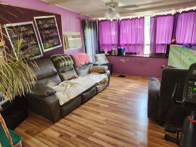 556 Central Street 4, Leominster, MA 01453