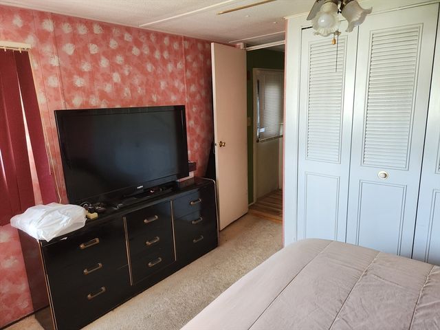 556 Central Street 4, Leominster, MA 01453