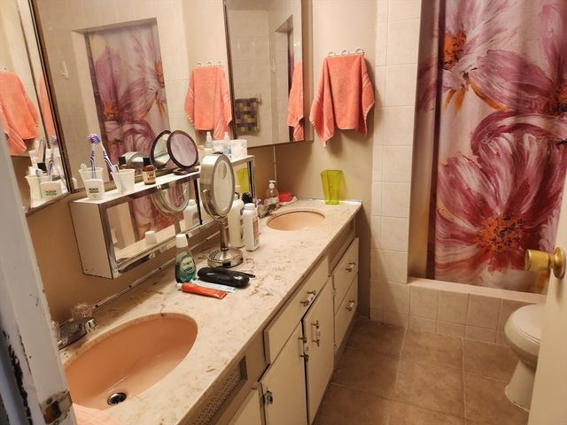 556 Central Street 4, Leominster, MA 01453