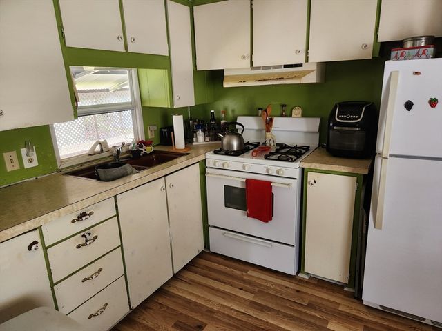 556 Central Street 4, Leominster, MA 01453