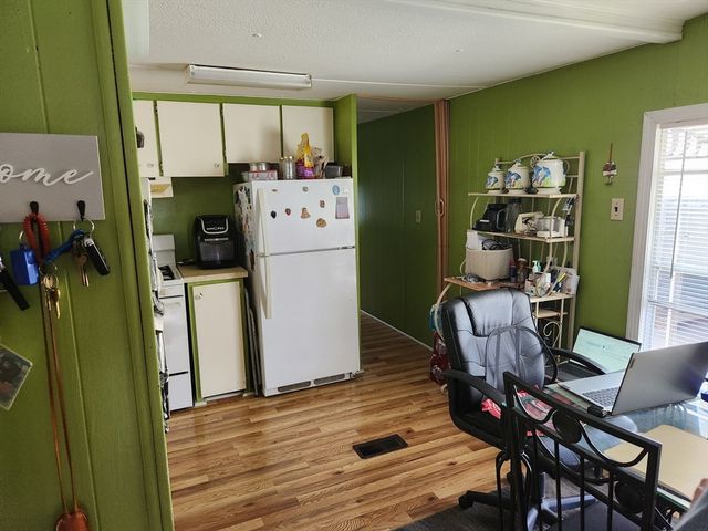 556 Central Street 4, Leominster, MA 01453
