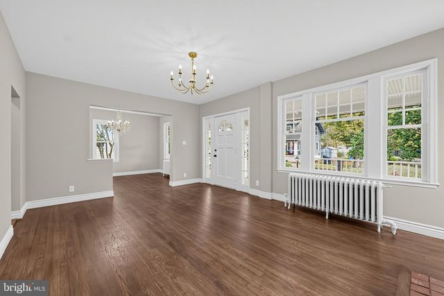 20 SPRING ST, Carneys Point, NJ 08069