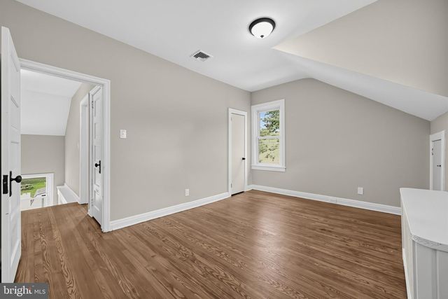 20 SPRING ST, Carneys Point, NJ 08069