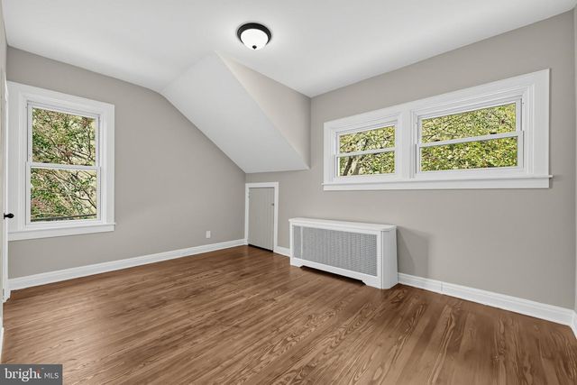 20 SPRING ST, Carneys Point, NJ 08069