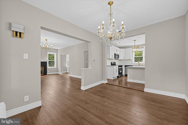 20 SPRING ST, Carneys Point, NJ 08069