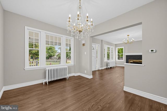 20 SPRING ST, Carneys Point, NJ 08069