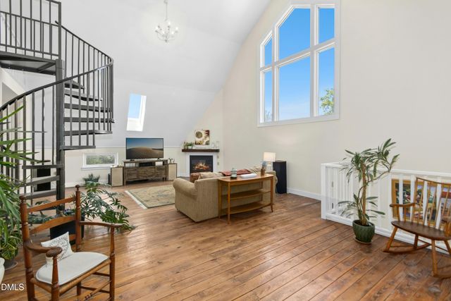 4665 E Greensboro Chapel Hill Road, Graham, NC 27253