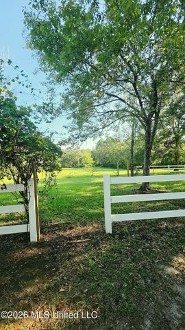 3253 Cypress Creek Drive, D'iberville, MS 39540