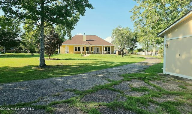 3253 Cypress Creek Drive, D'iberville, MS 39540