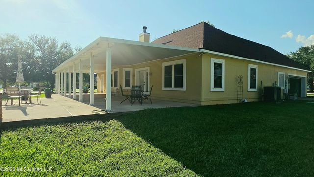 3253 Cypress Creek Drive, D'iberville, MS 39540