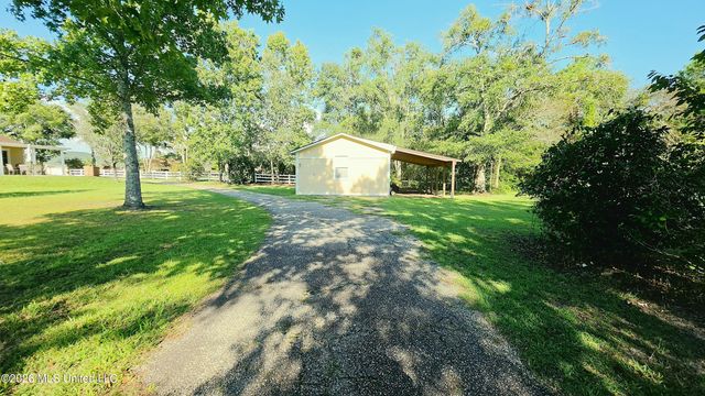 3253 Cypress Creek Drive, D'iberville, MS 39540