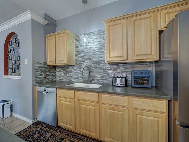 6006 NEWMARKET Dr, Corpus Christi, TX 78414