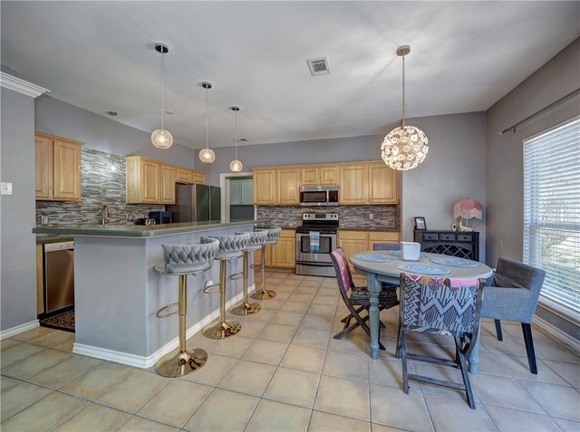 6006 NEWMARKET Dr, Corpus Christi, TX 78414