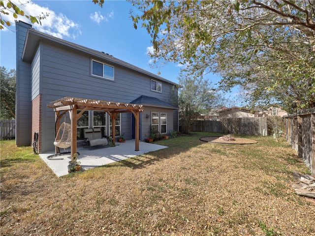 6006 NEWMARKET Dr, Corpus Christi, TX 78414