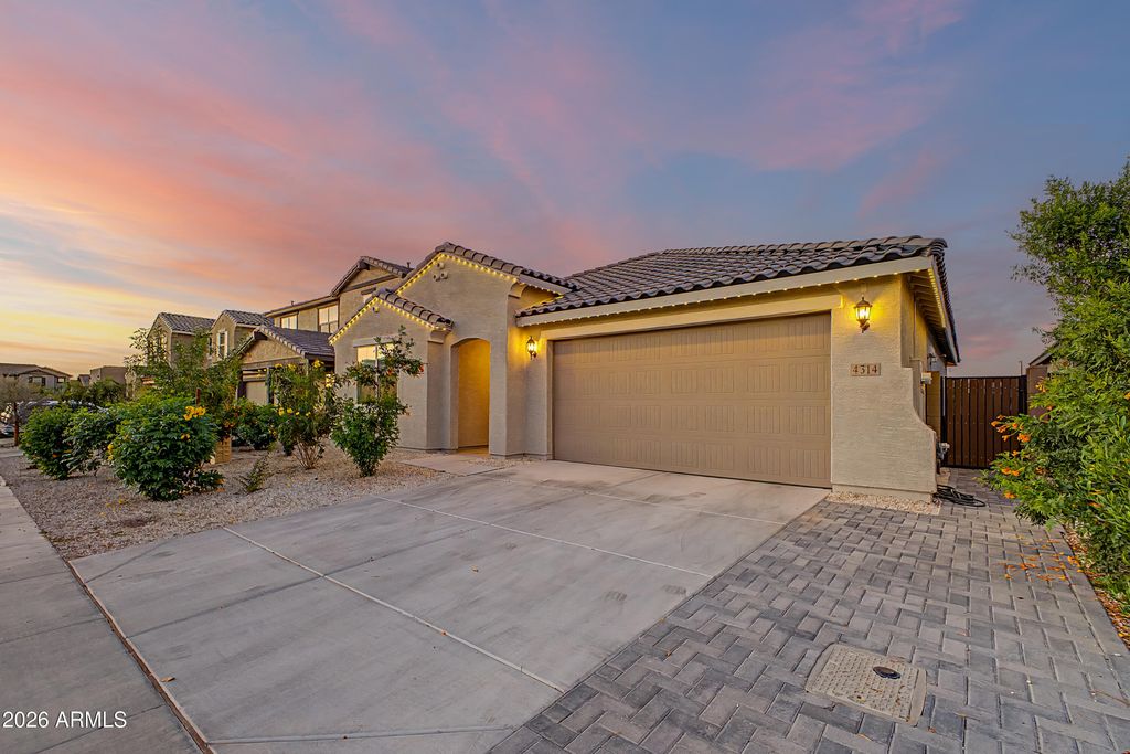 4314 W SEBASTIAN Lane, San Tan Valley, AZ 85144 — photo 2
