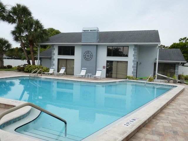 2749 COUNTRYSIDE BOULEVARD 28, Clearwater, FL 33761
