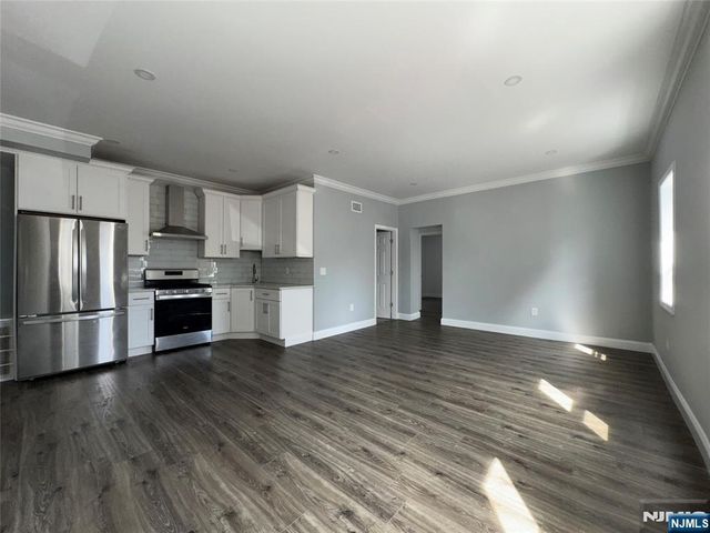 158 Lincoln Place 1R, Garfield, NJ 07026