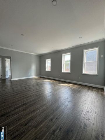 158 Lincoln Place 1R, Garfield, NJ 07026