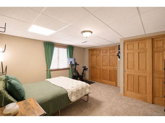 1524 Red Mountain Dr, Longmont, CO 80504