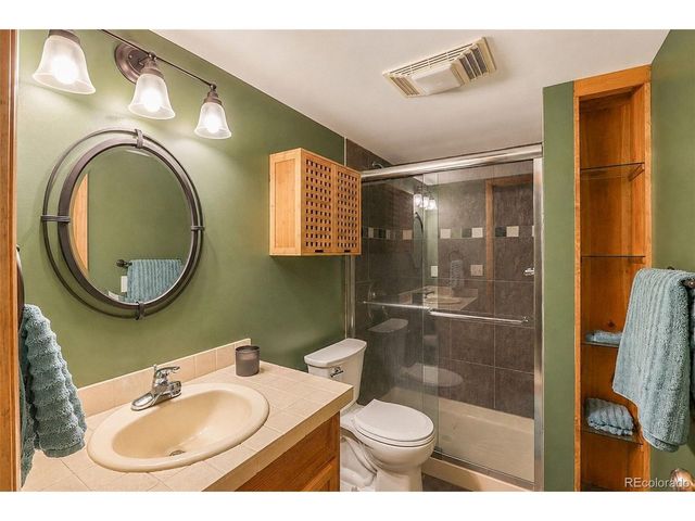 1524 Red Mountain Dr, Longmont, CO 80504