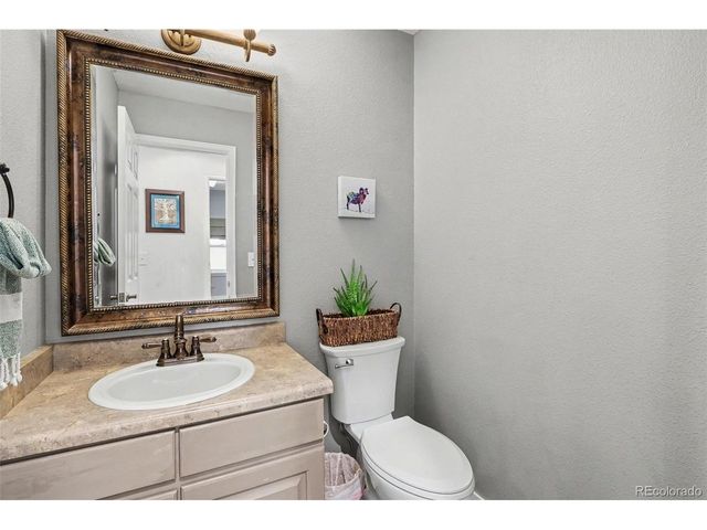 1524 Red Mountain Dr, Longmont, CO 80504