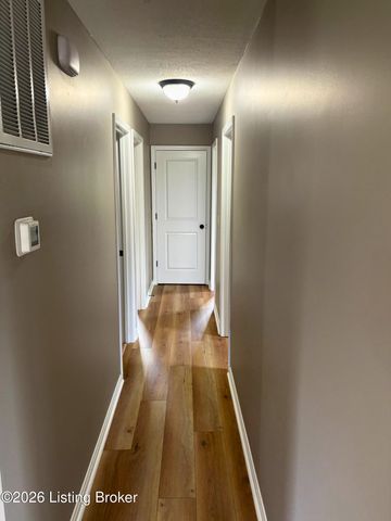 604 Keeneland Dr, Bardstown, KY 40004