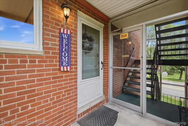2820 Woods Lee Drive 310, Royal Oak, MI 48073