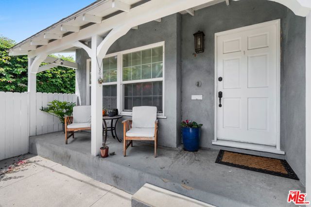 12035 Magnolia Boulevard, Valley Village, CA 91607