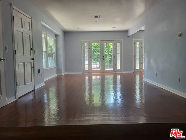 12035 Magnolia Boulevard, Valley Village, CA 91607