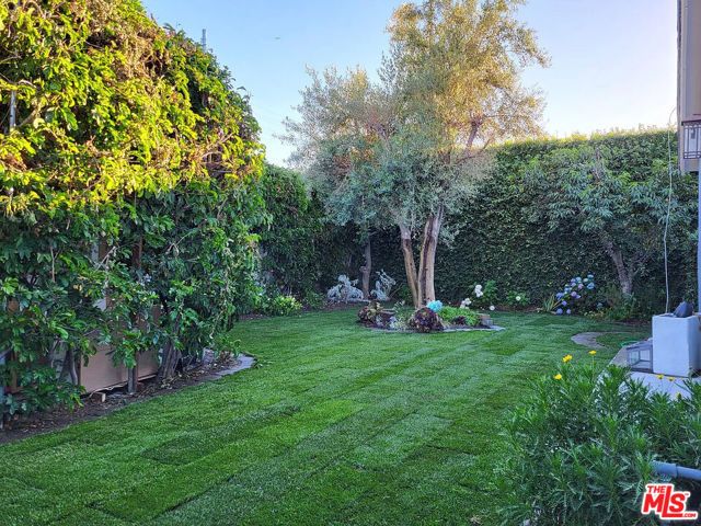 12035 Magnolia Boulevard, Valley Village, CA 91607