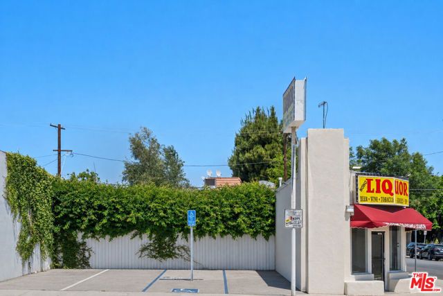 12035 Magnolia Boulevard, Valley Village, CA 91607