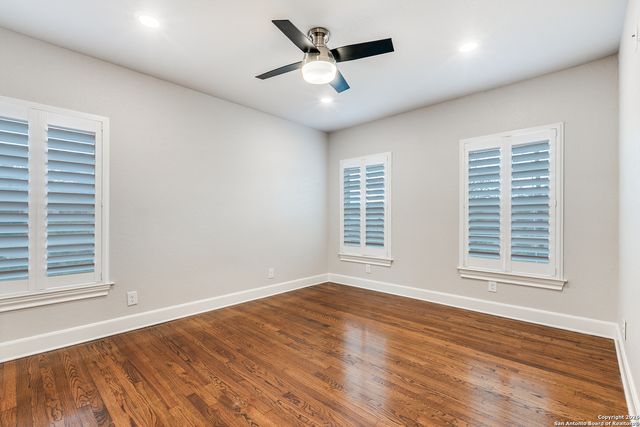 488 E Olmos Dr Apt 3, Olmos Park, TX 78212