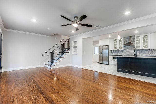 488 E Olmos Dr Apt 3, Olmos Park, TX 78212