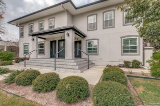 488 E Olmos Dr Apt 3, Olmos Park, TX 78212