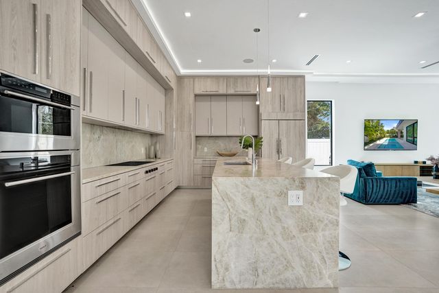 235 NE 11th Street, Delray Beach, FL 33444