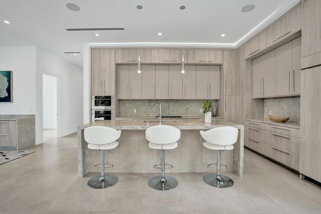 235 NE 11th Street, Delray Beach, FL 33444