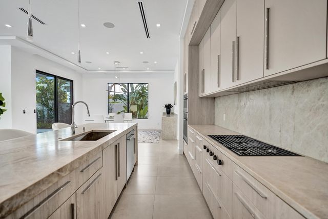 235 NE 11th Street, Delray Beach, FL 33444