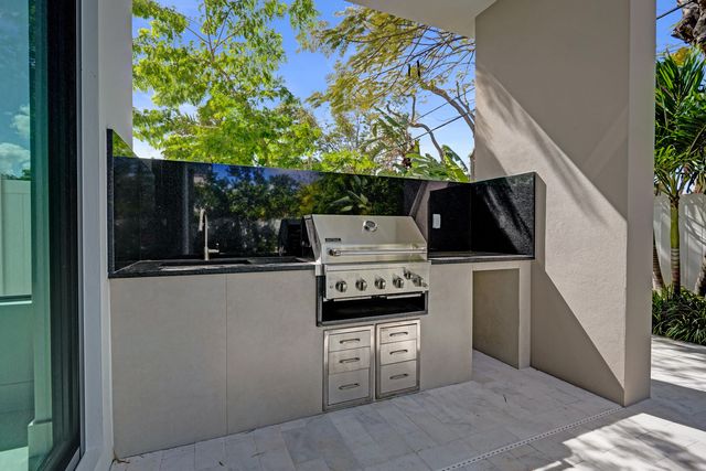 235 NE 11th Street, Delray Beach, FL 33444