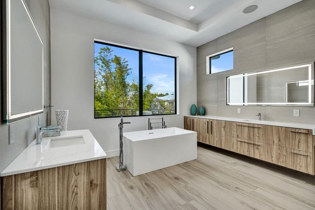 235 NE 11th Street, Delray Beach, FL 33444