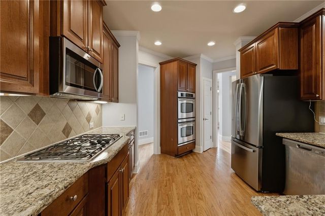 4530 Oak Brook Drive SE, Smyrna, GA 30082