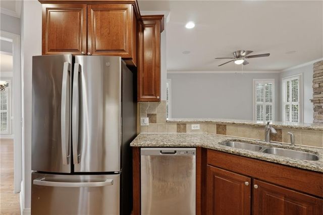 4530 Oak Brook Drive SE, Smyrna, GA 30082